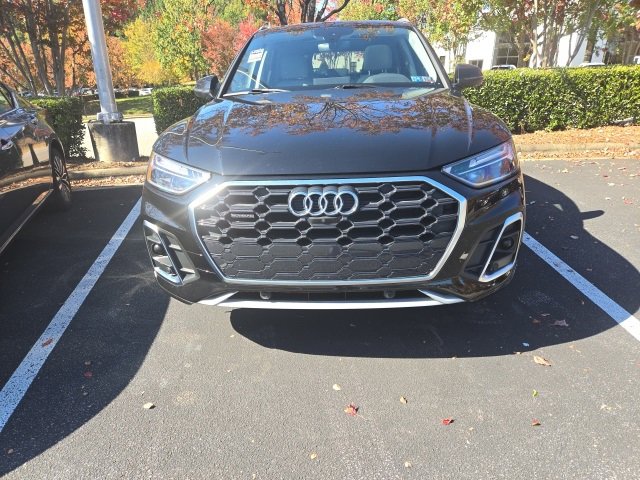 2022 Audi Q5 S line Premium Plus photo 2