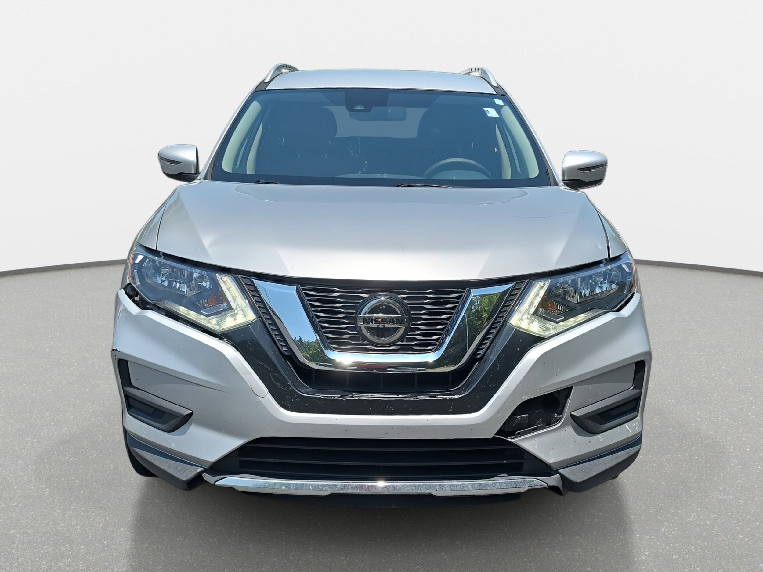 2020 Nissan Rogue SV photo 2