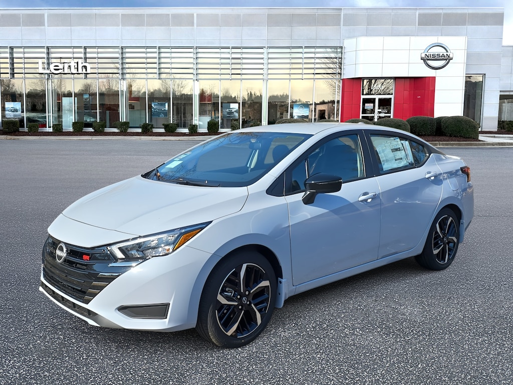 New 2025 Nissan Versa 1.6 SR Sedan
