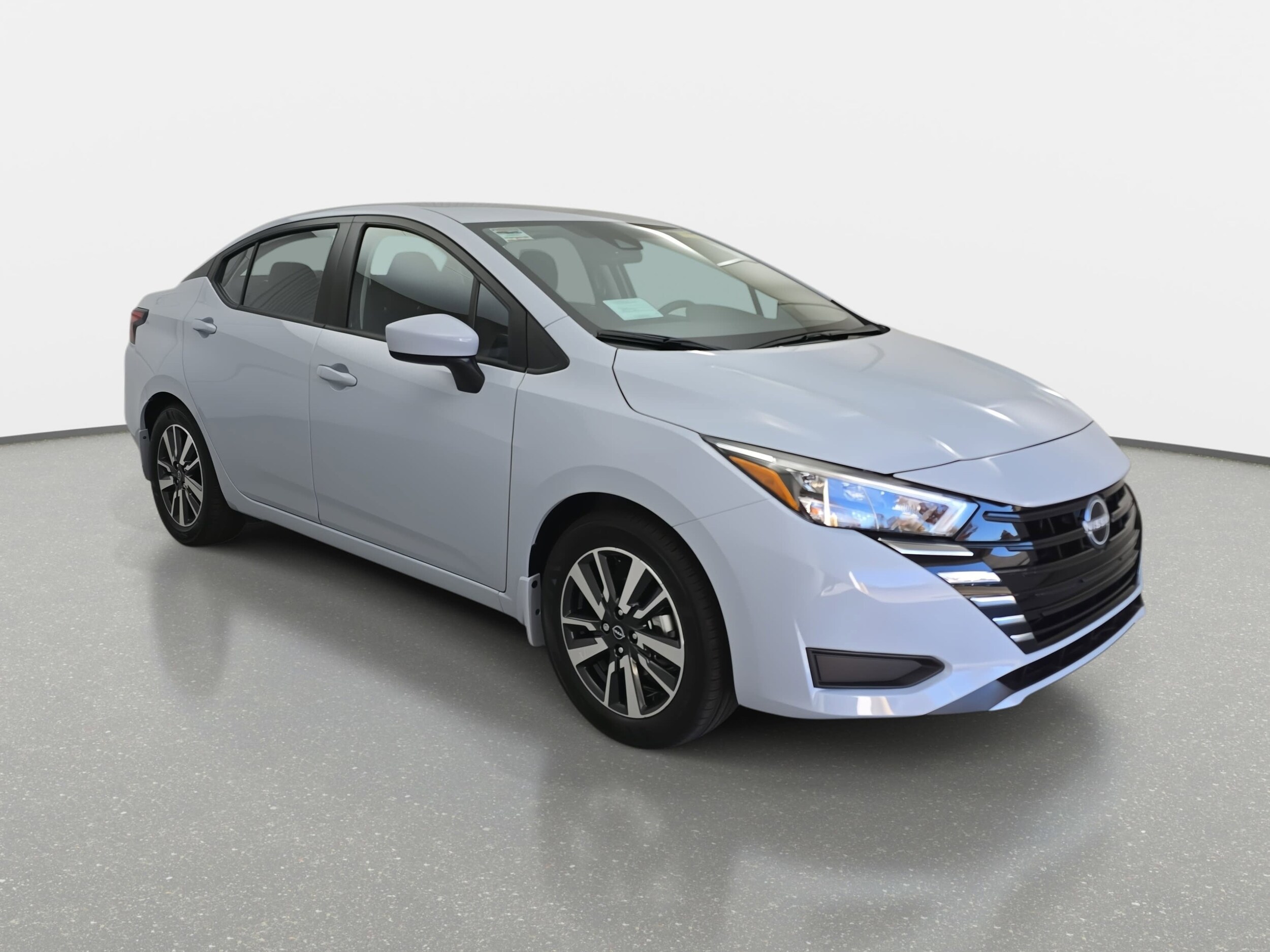 2025 Nissan Versa 1.6 SV photo 3