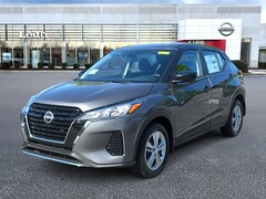 2025 Nissan Kicks Play S SUV