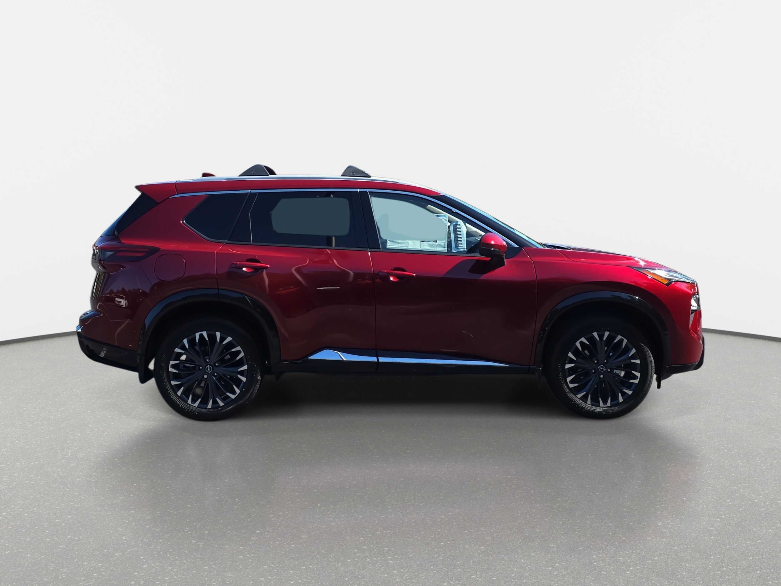 2026 Nissan Rogue Platinum photo 2