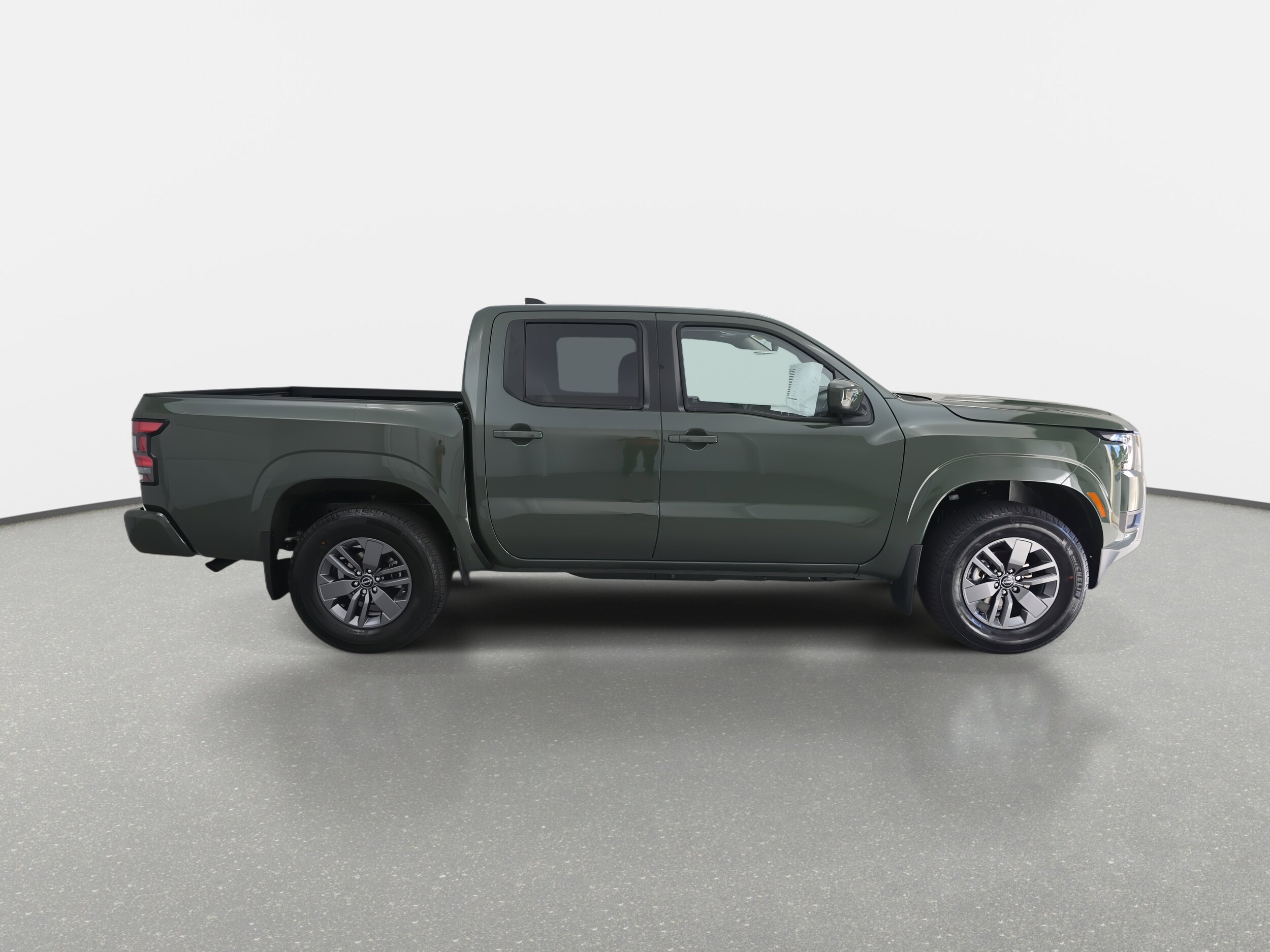2026 Nissan Frontier SV photo 4