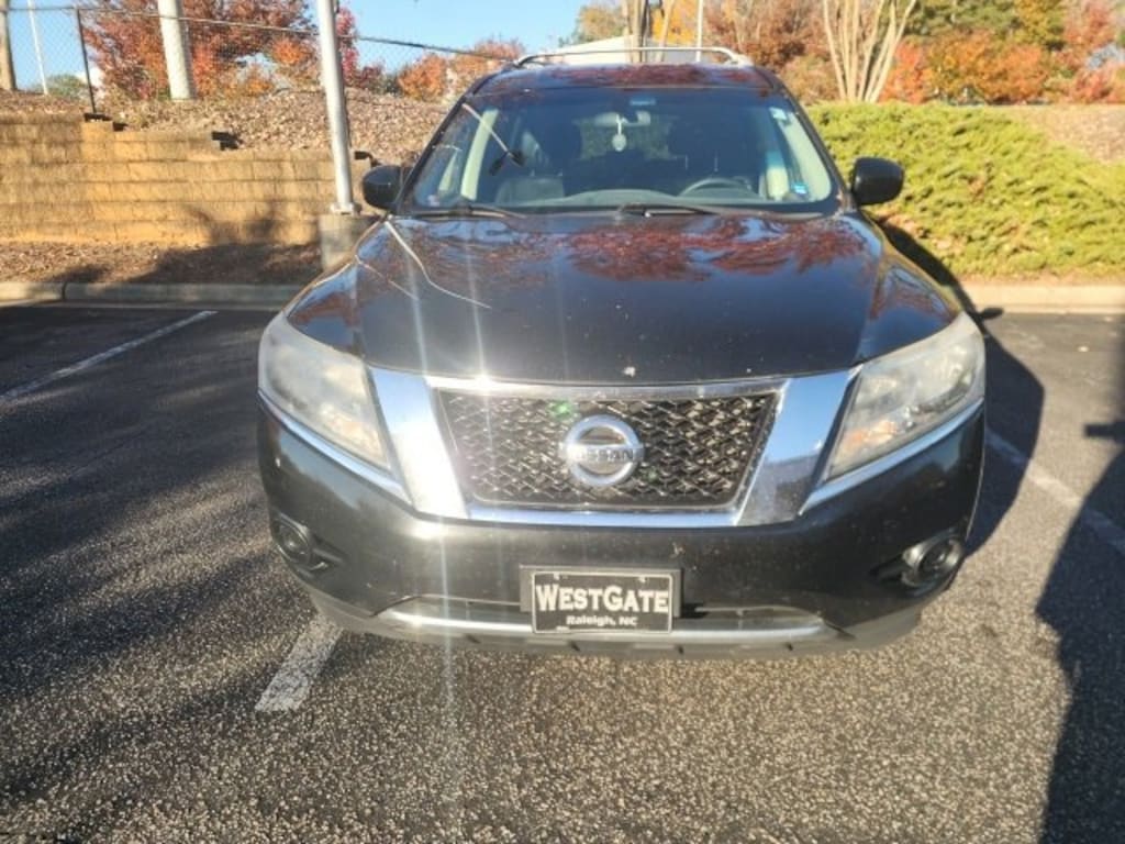 Used 2015 Nissan Pathfinder S SUV