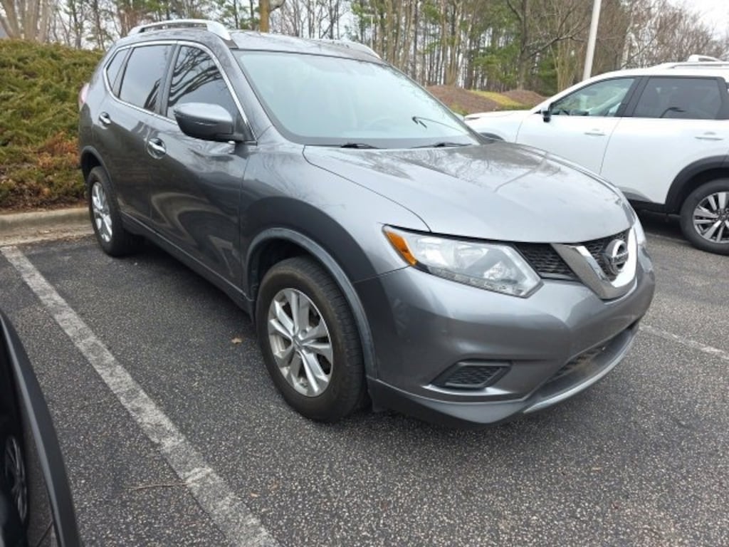 Used 2016 Nissan Rogue SV SUV