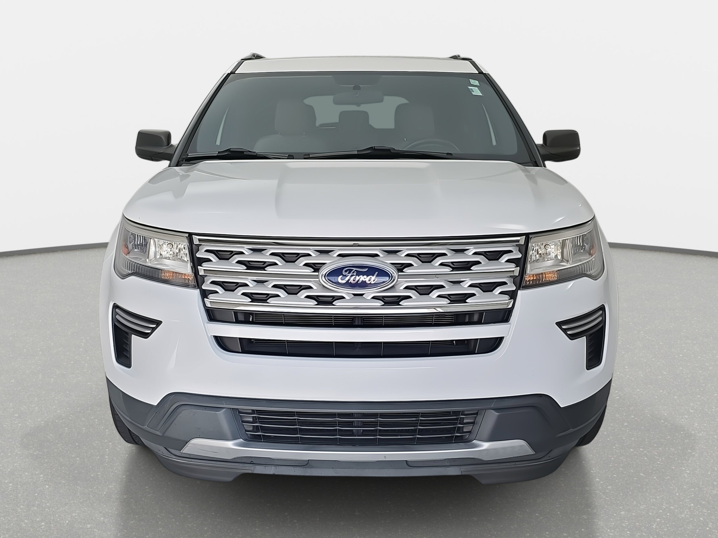 2018 Ford Explorer XLT photo 2
