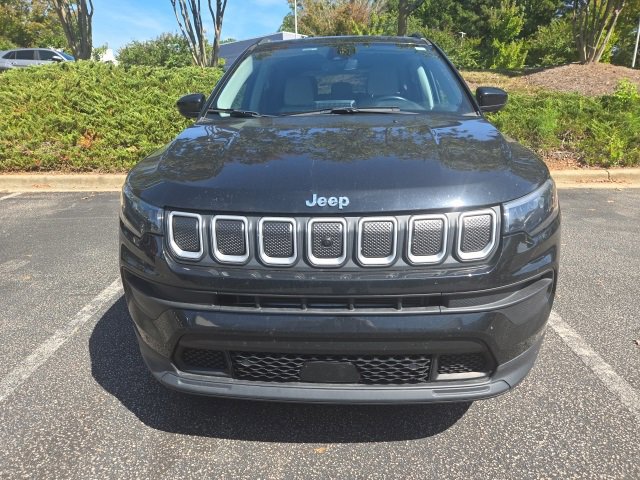 2022 Jeep Compass Latitude photo 2
