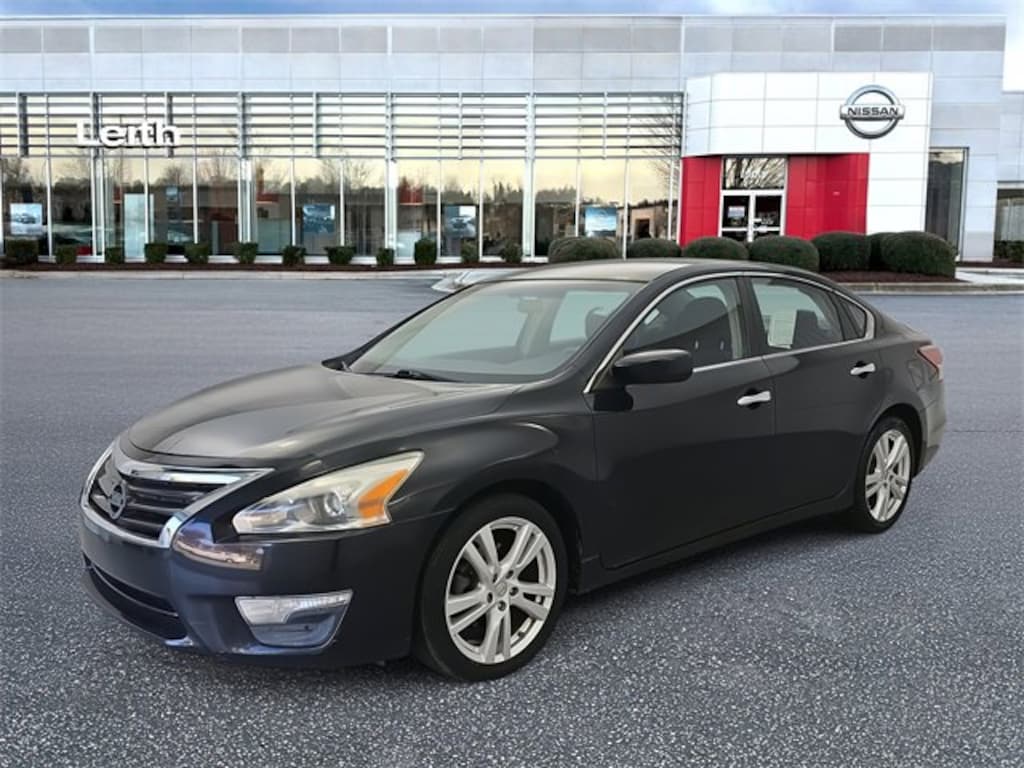 Used 2013 Nissan Altima 3.5 S Sedan