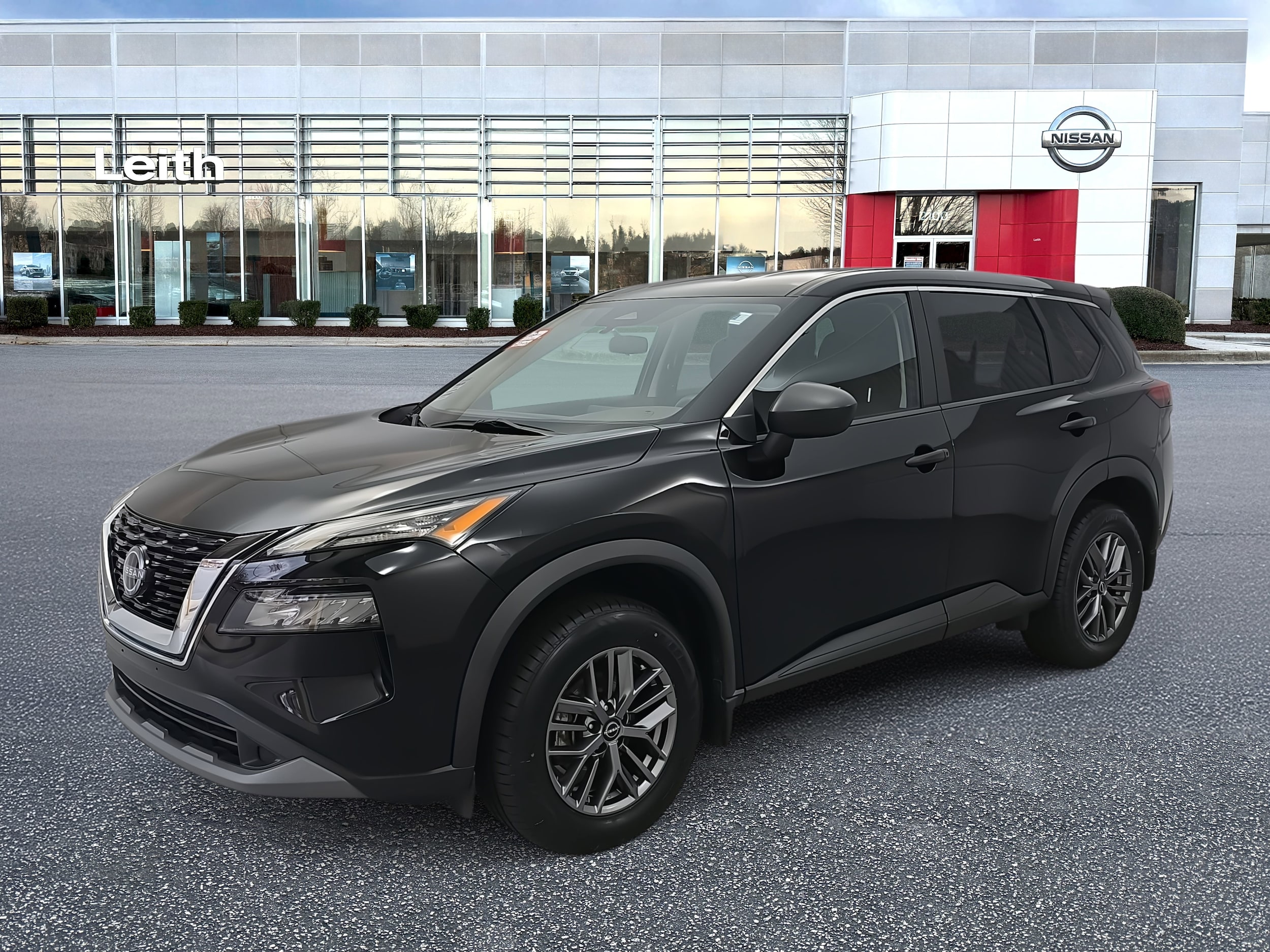 2023 Nissan Rogue S's photo