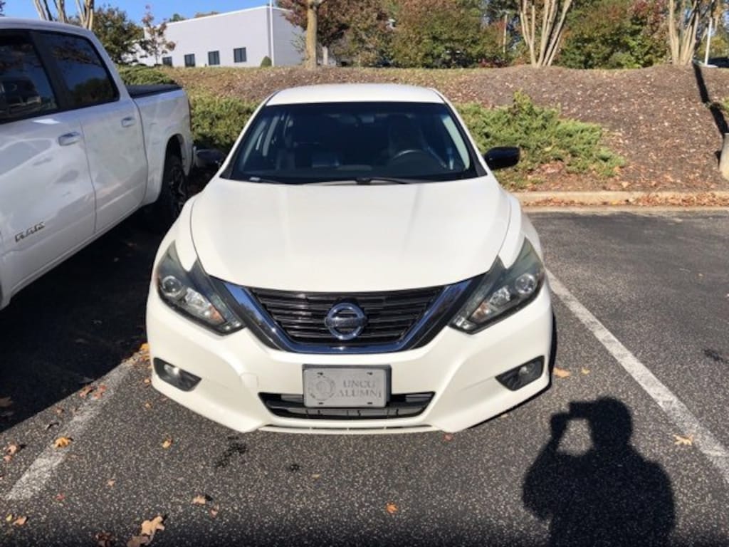 Used 2017 Nissan Altima 2.5 SR Sedan