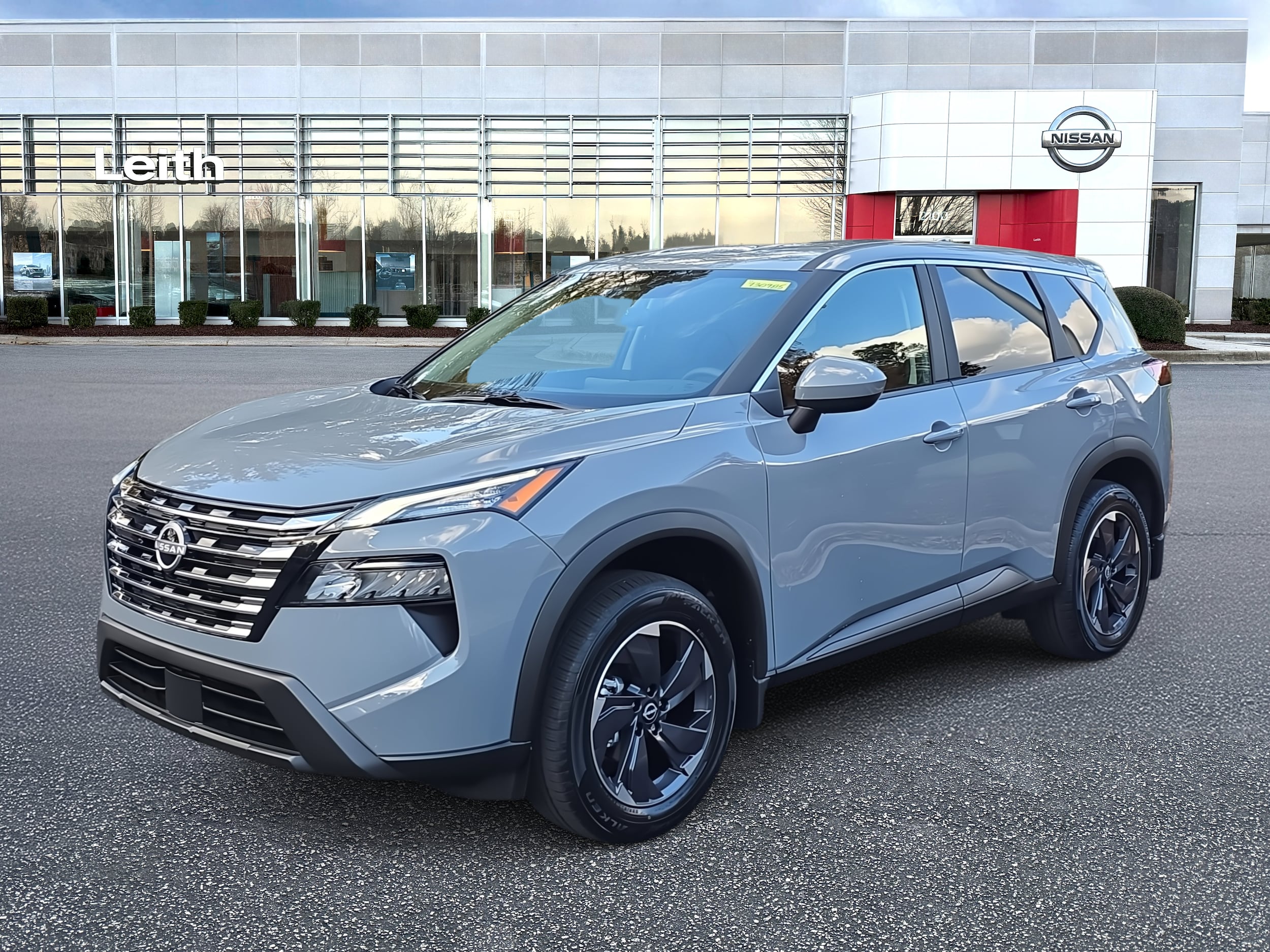2026 Nissan Rogue SV's photo