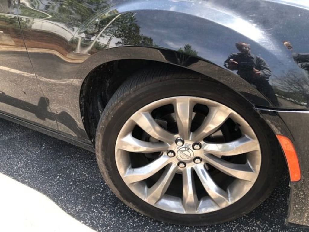 Used 2019 Chrysler 300 Limited Sedan