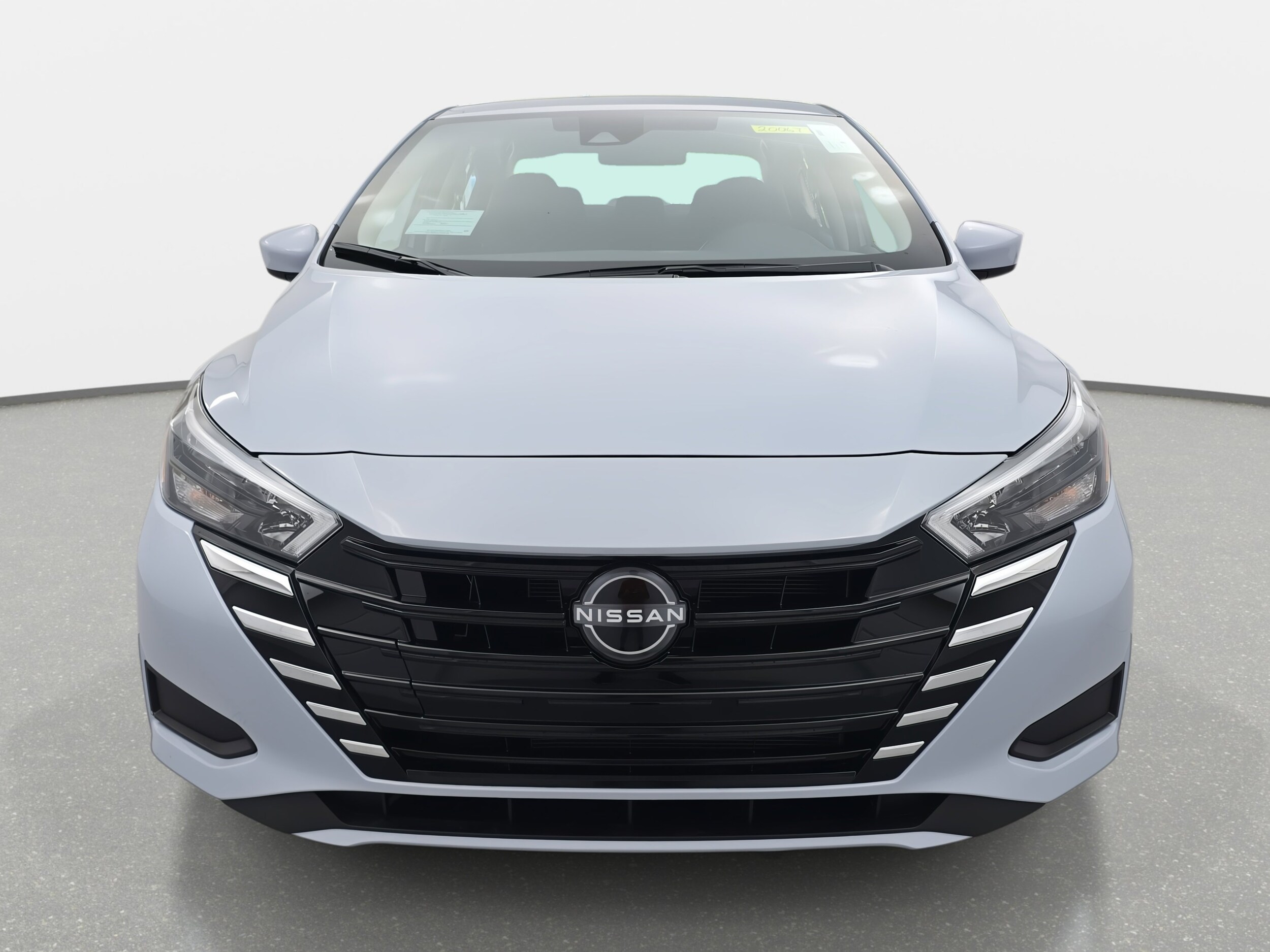 2025 Nissan Versa 1.6 SV photo 2