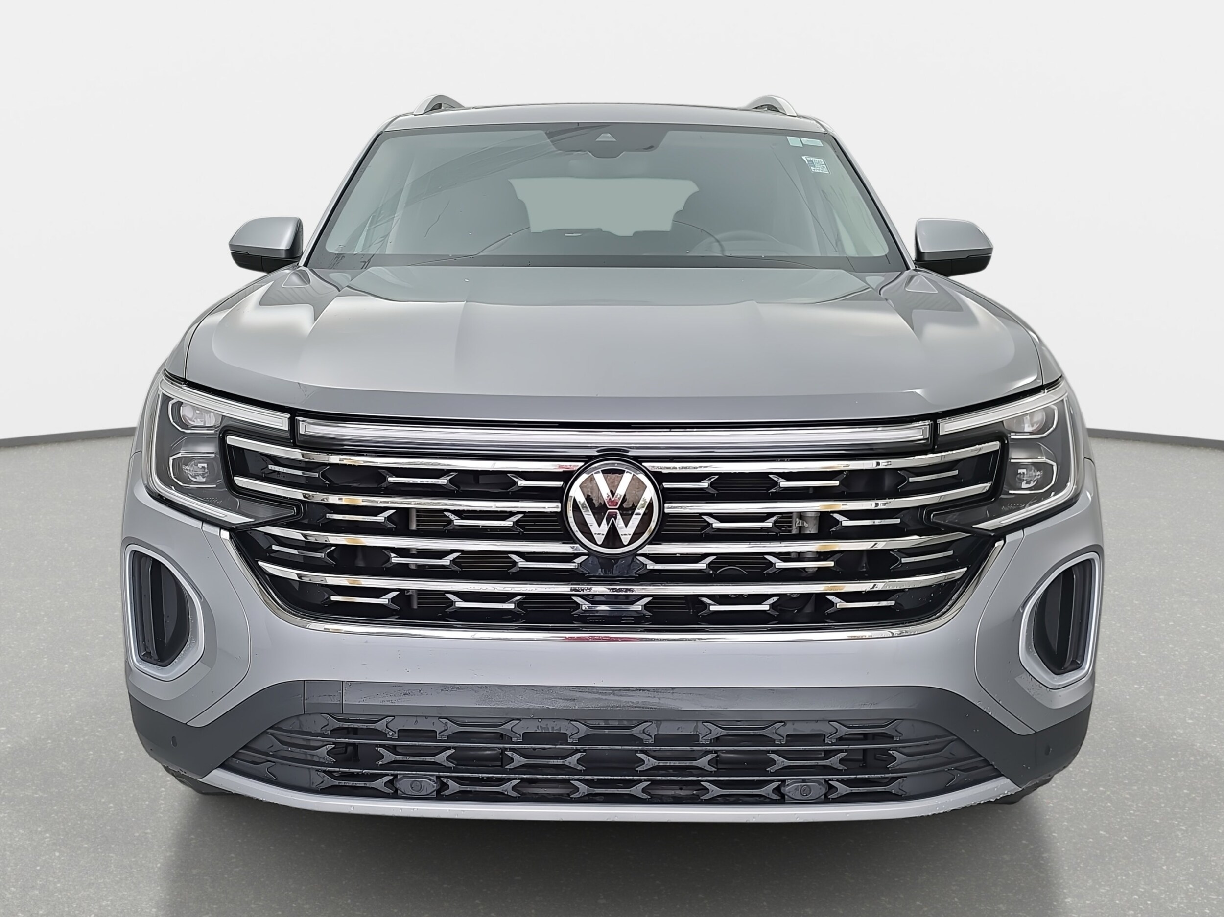 2024 Volkswagen Atlas SEL photo 2