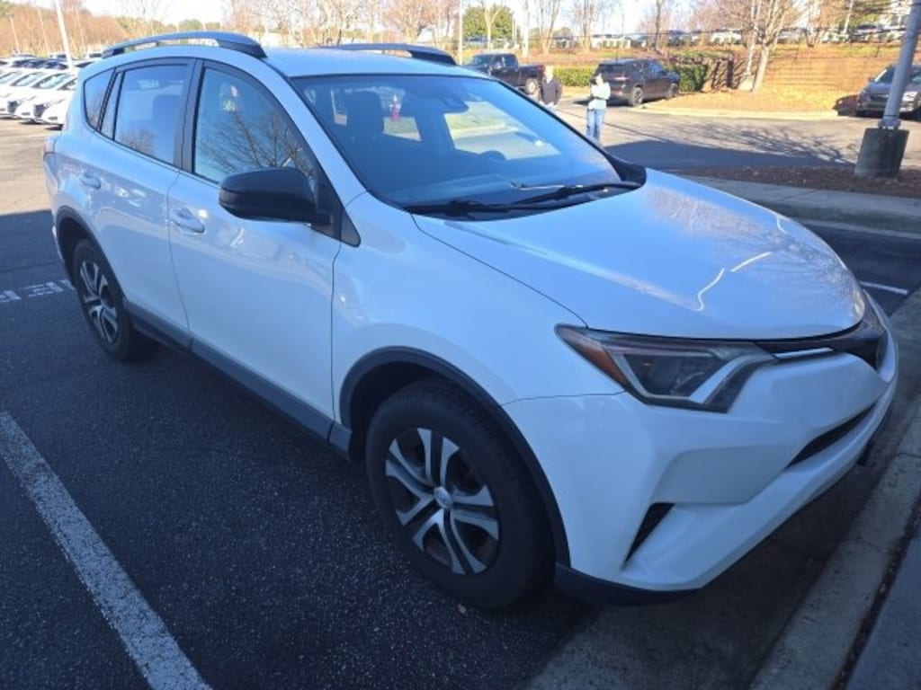 Used 2018 Toyota RAV4 LE SUV