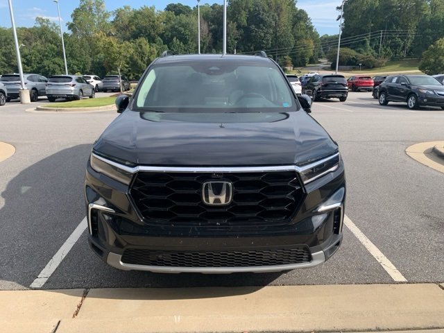 2025 Honda Pilot Elite photo 2