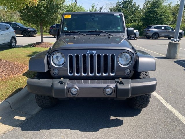 2016 Jeep Wrangler Unlimited Sahara photo 2