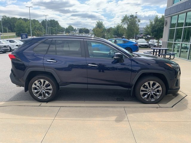 2023 Toyota RAV4 Limited photo 3