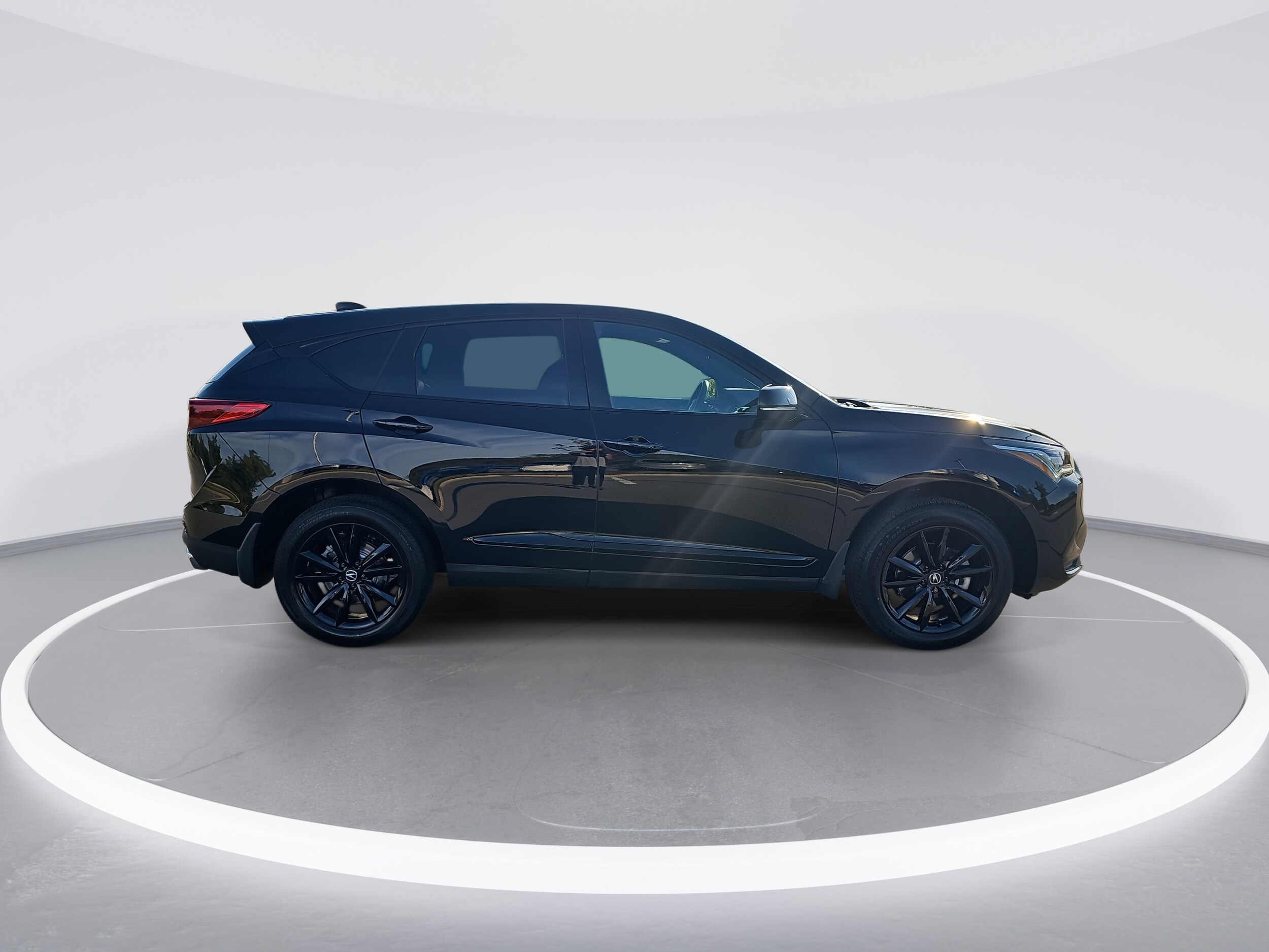 2025 Acura RDX photo 2