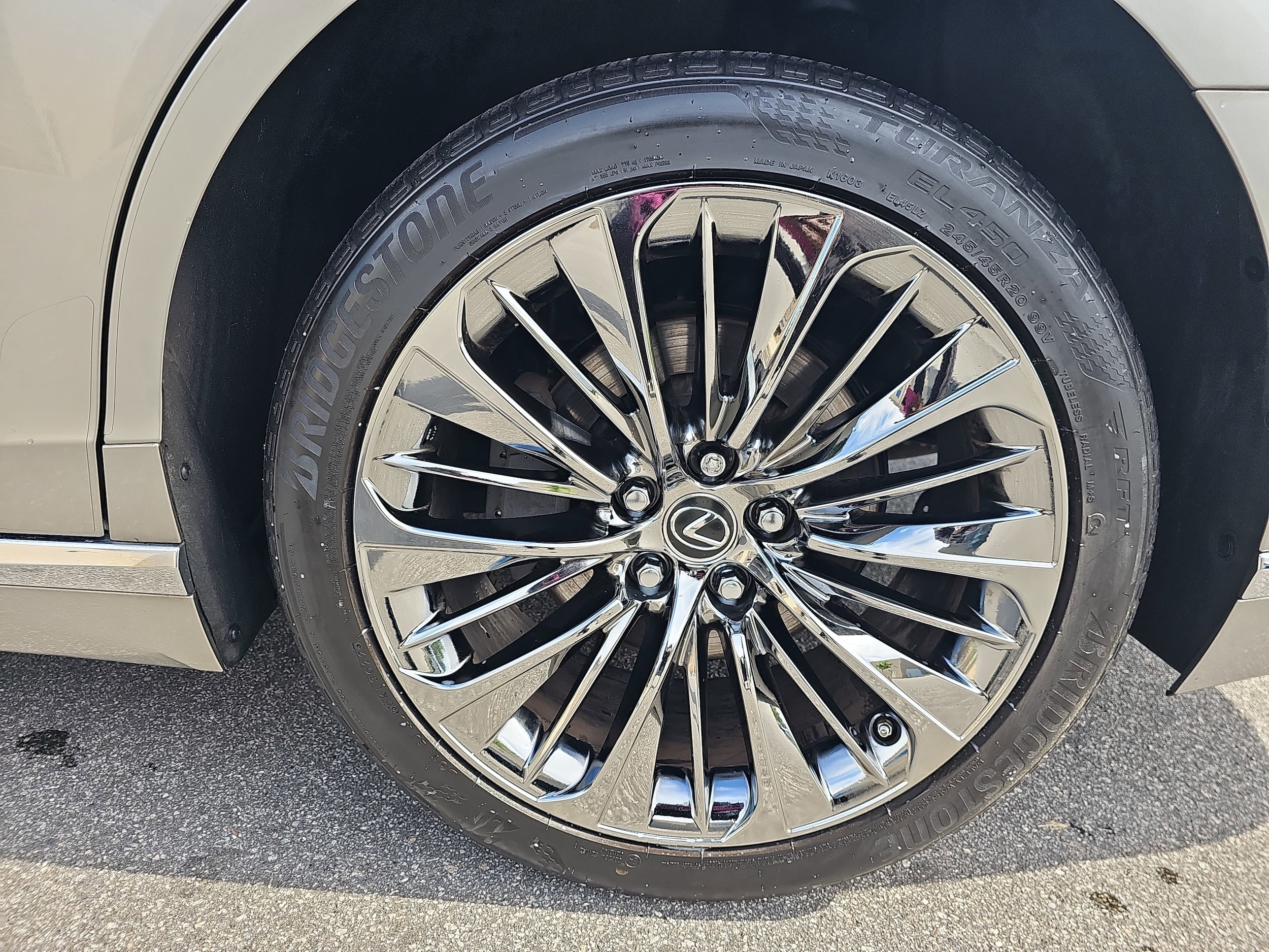 2022 Lexus LS Base - Photo 31