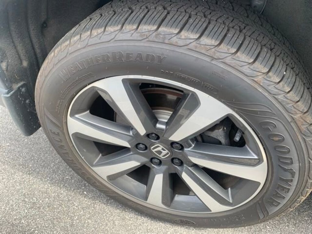 Used 2024 Honda Pilot Elite SUV