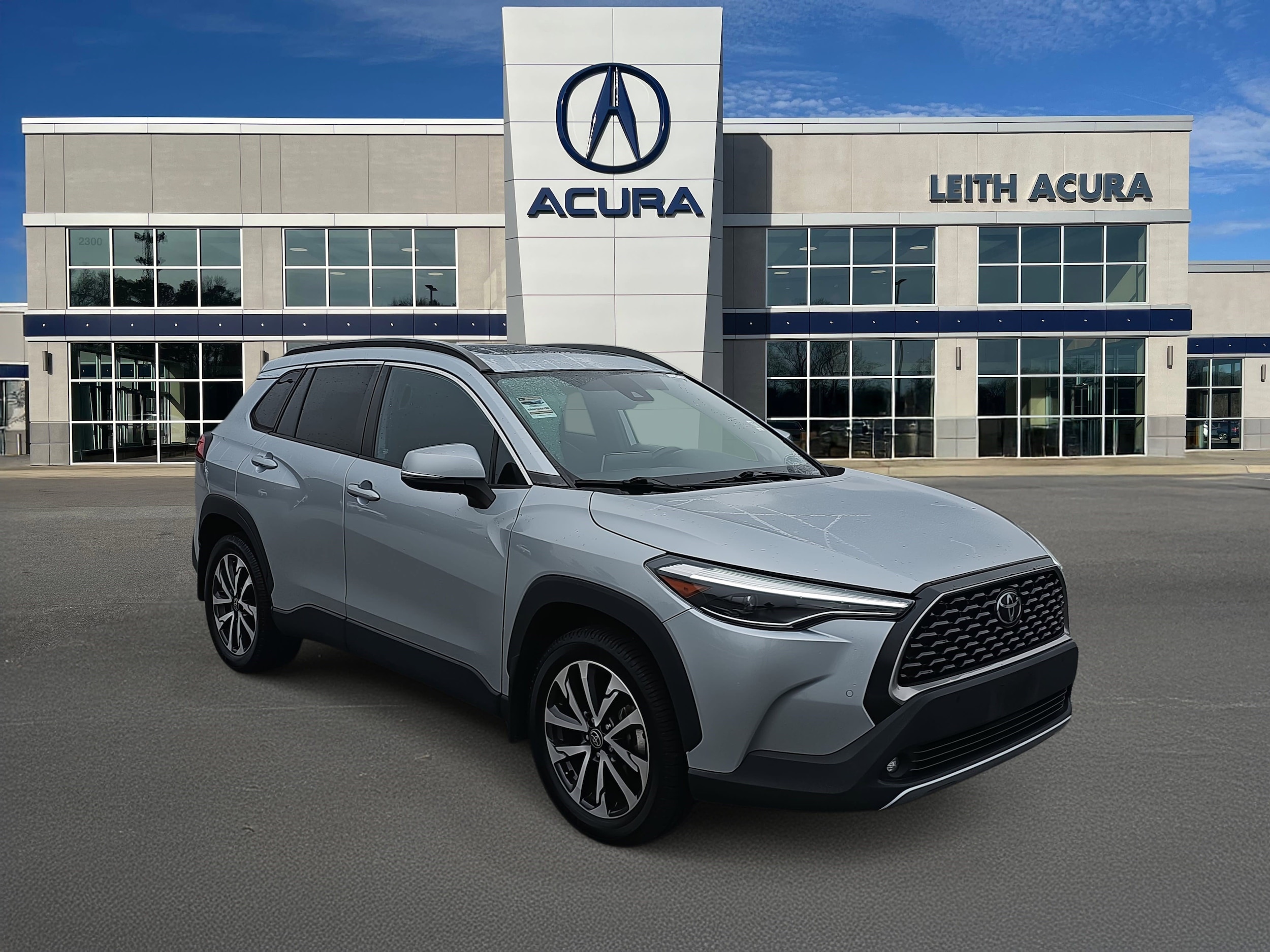 2022 Toyota Corolla Cross XLE's photo