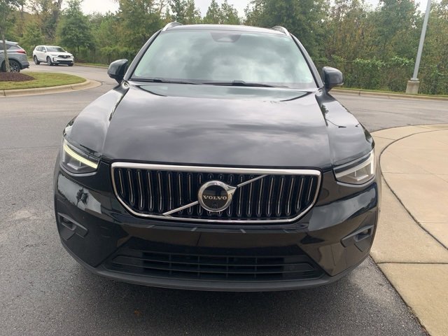 2023 Volvo XC40 AWD Ultimate photo 2