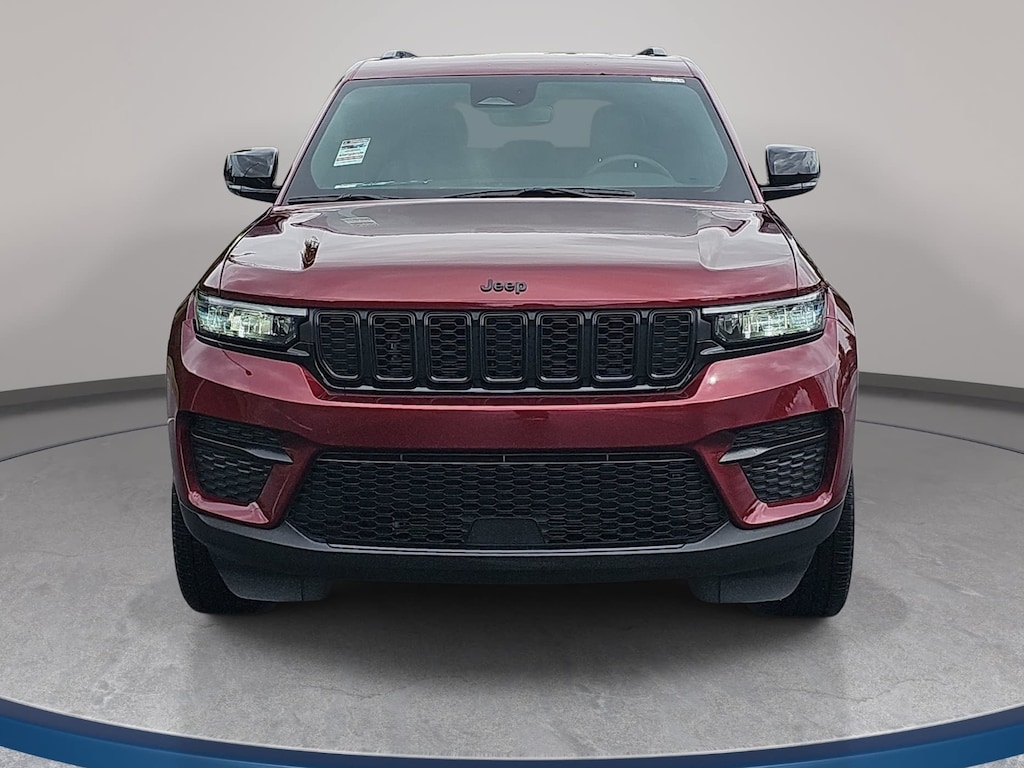 Used 2024 Jeep Grand Cherokee Laredo SUV