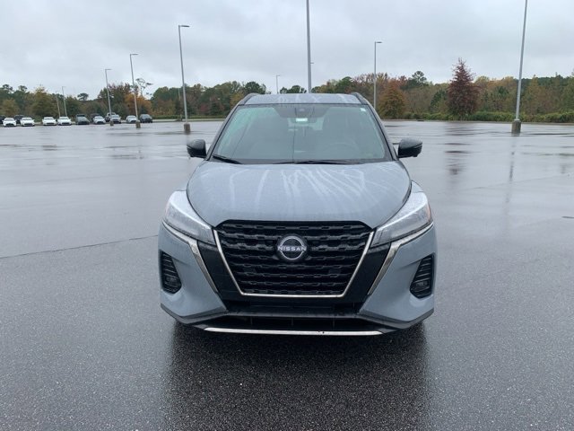2024 Nissan Kicks SR photo 2