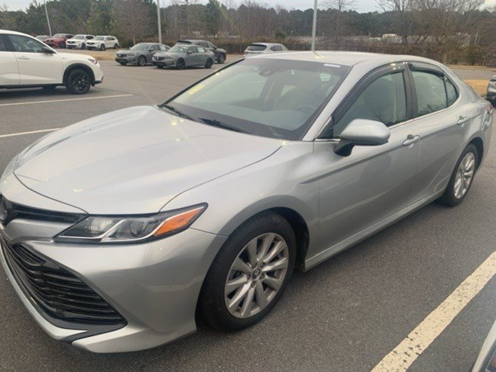 Used 2018 Toyota Camry LE Sedan