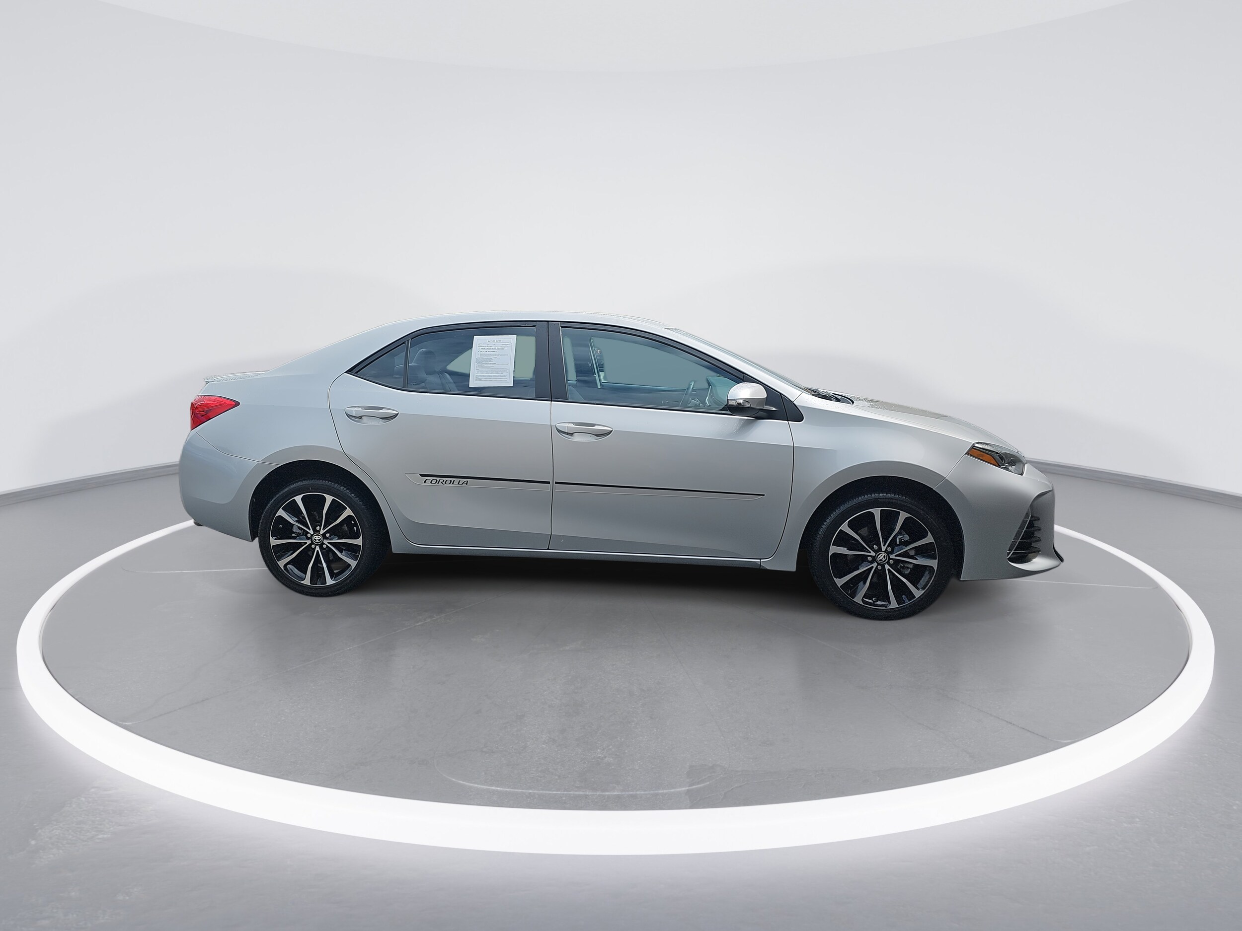 2019 Toyota Corolla SE photo 2
