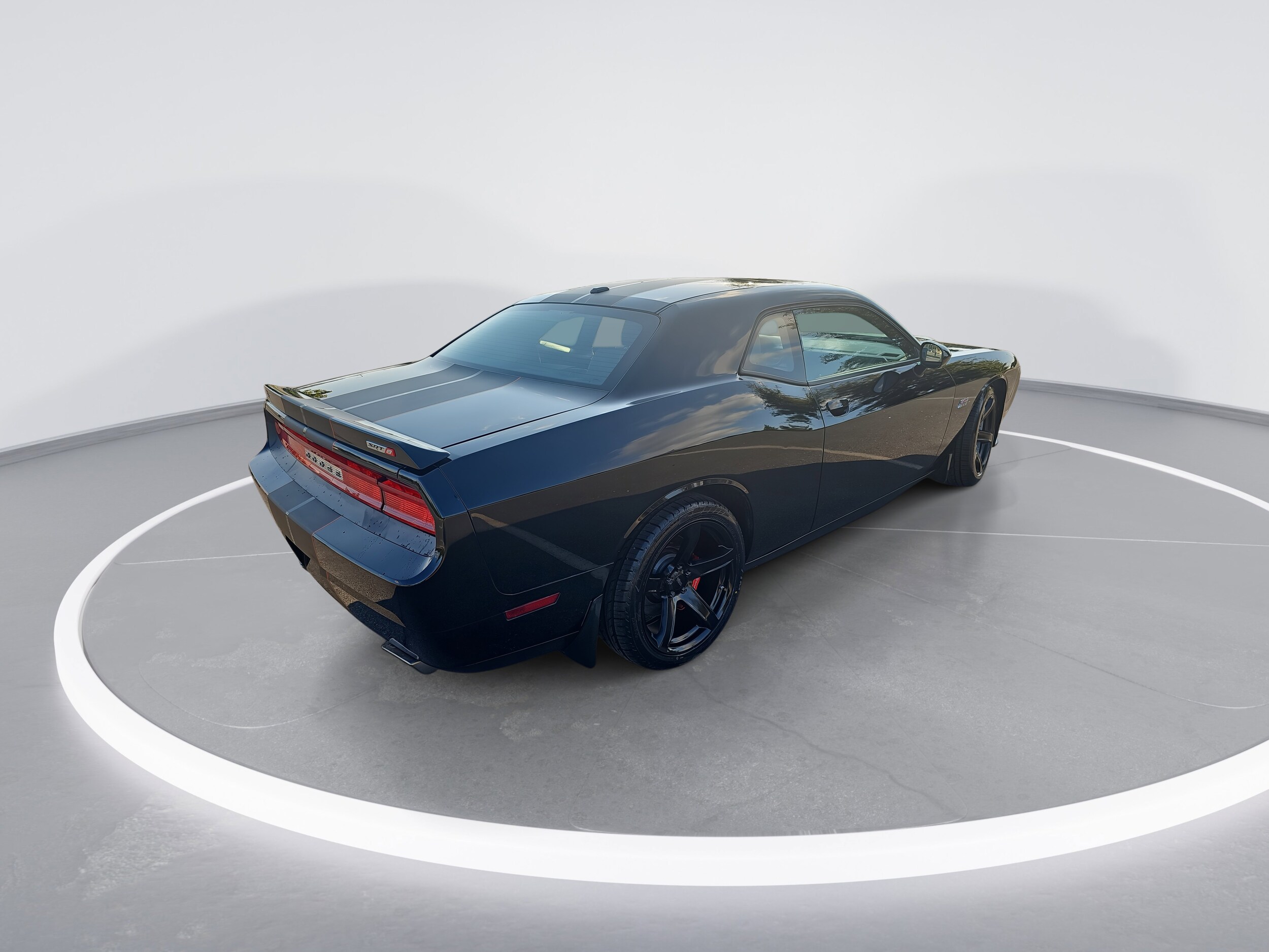 2011 Dodge Challenger SRT8 photo 4