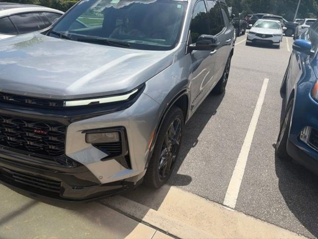 Used 2024 Chevrolet Traverse RS SUV