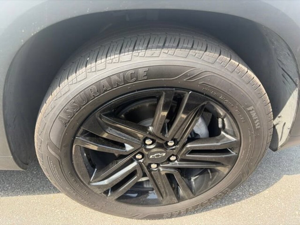 Used 2025 Chevrolet Trax ACTIV SUV