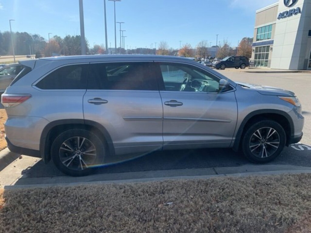 Used 2016 Toyota Highlander XLE V6 SUV