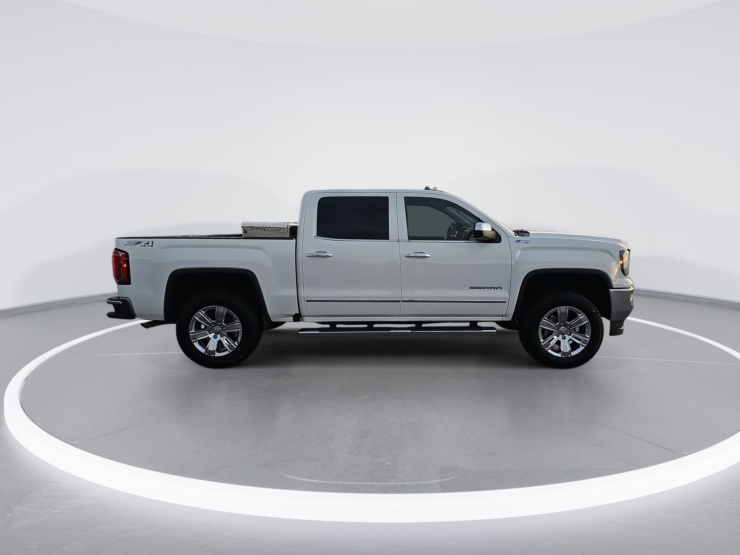 2018 Gmc Sierra 1500 SLT photo 2