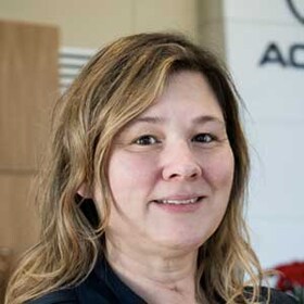 Staff member Amanda Walker from ID_2b05929469c9