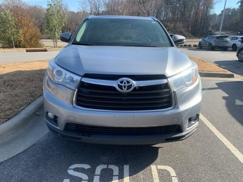 Used 2016 Toyota Highlander XLE V6 SUV