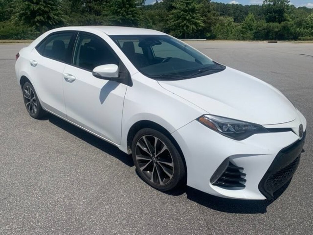 Used 2017 Toyota Corolla SE Sedan
