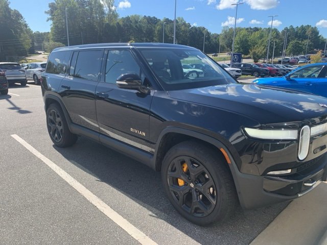 2023 Rivian R1S Adventure photo 3