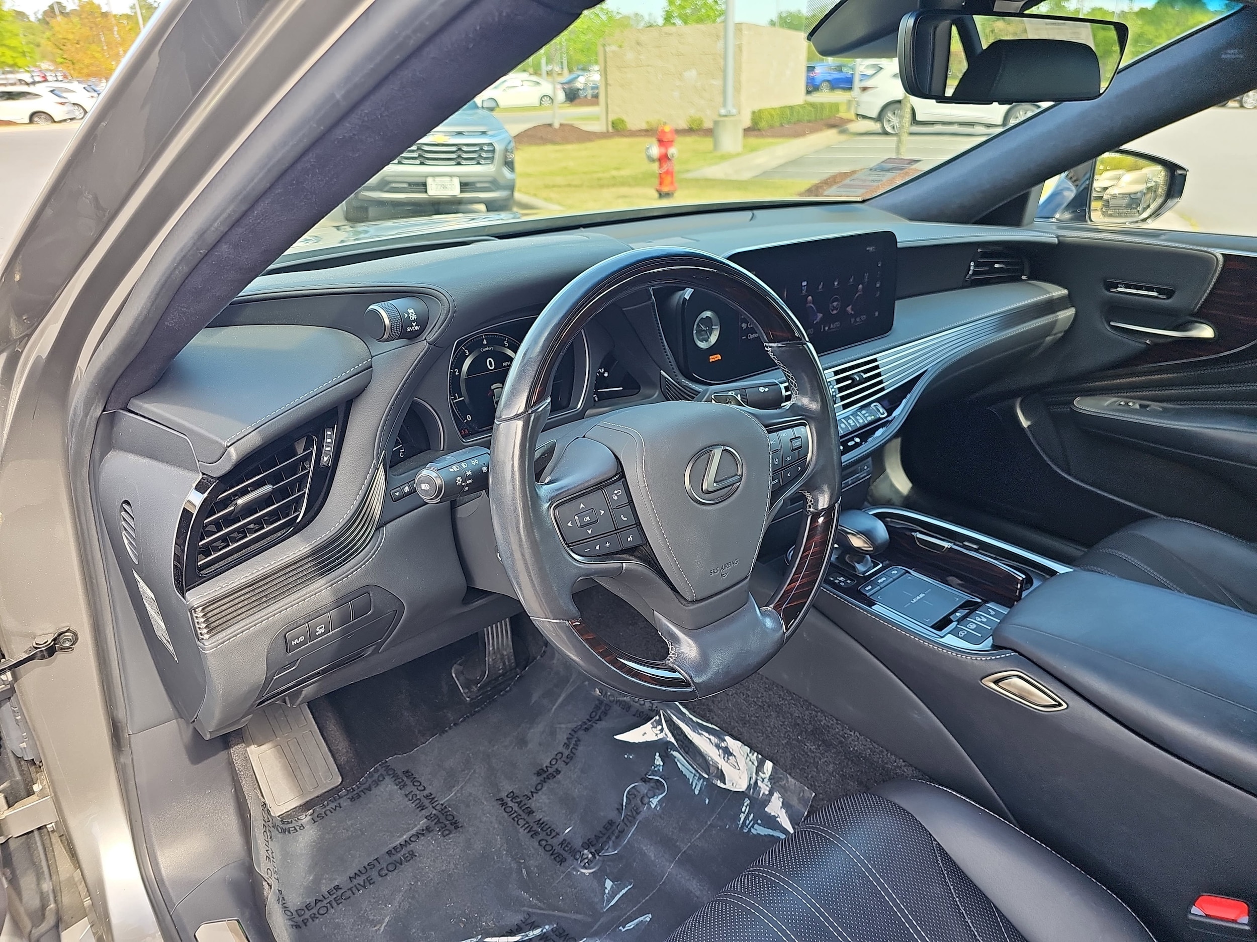 2022 Lexus LS Base - Photo 16