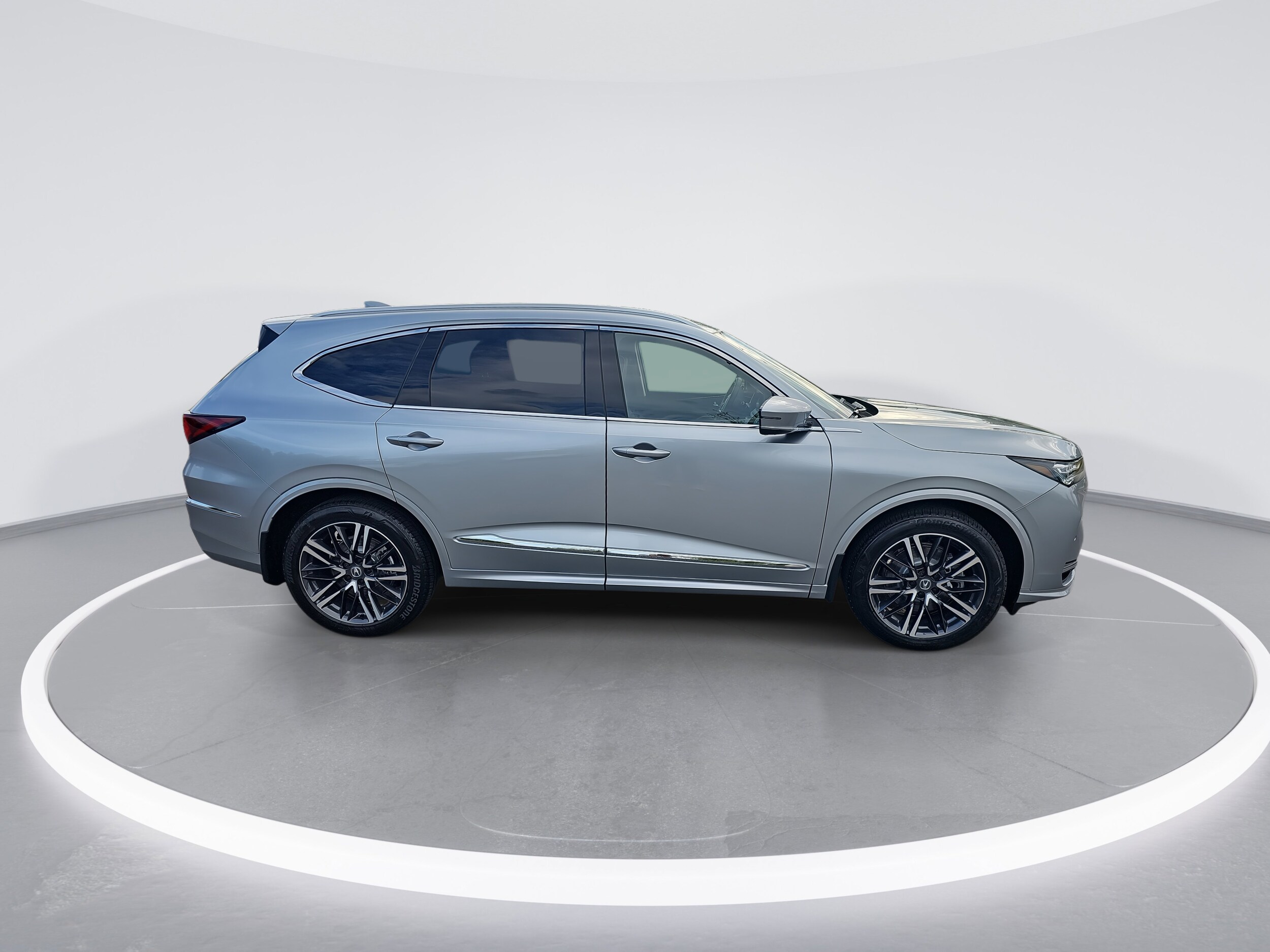 2026 Acura MDX SH-AWD Advance photo 2