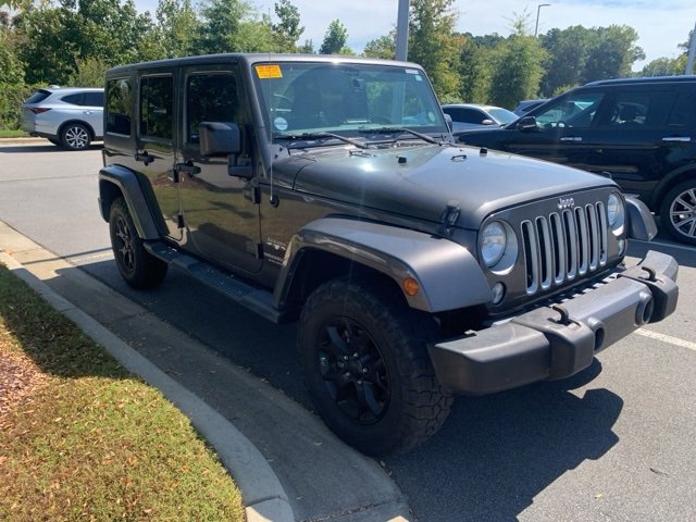 2016 Jeep Wrangler Unlimited Sahara photo 3