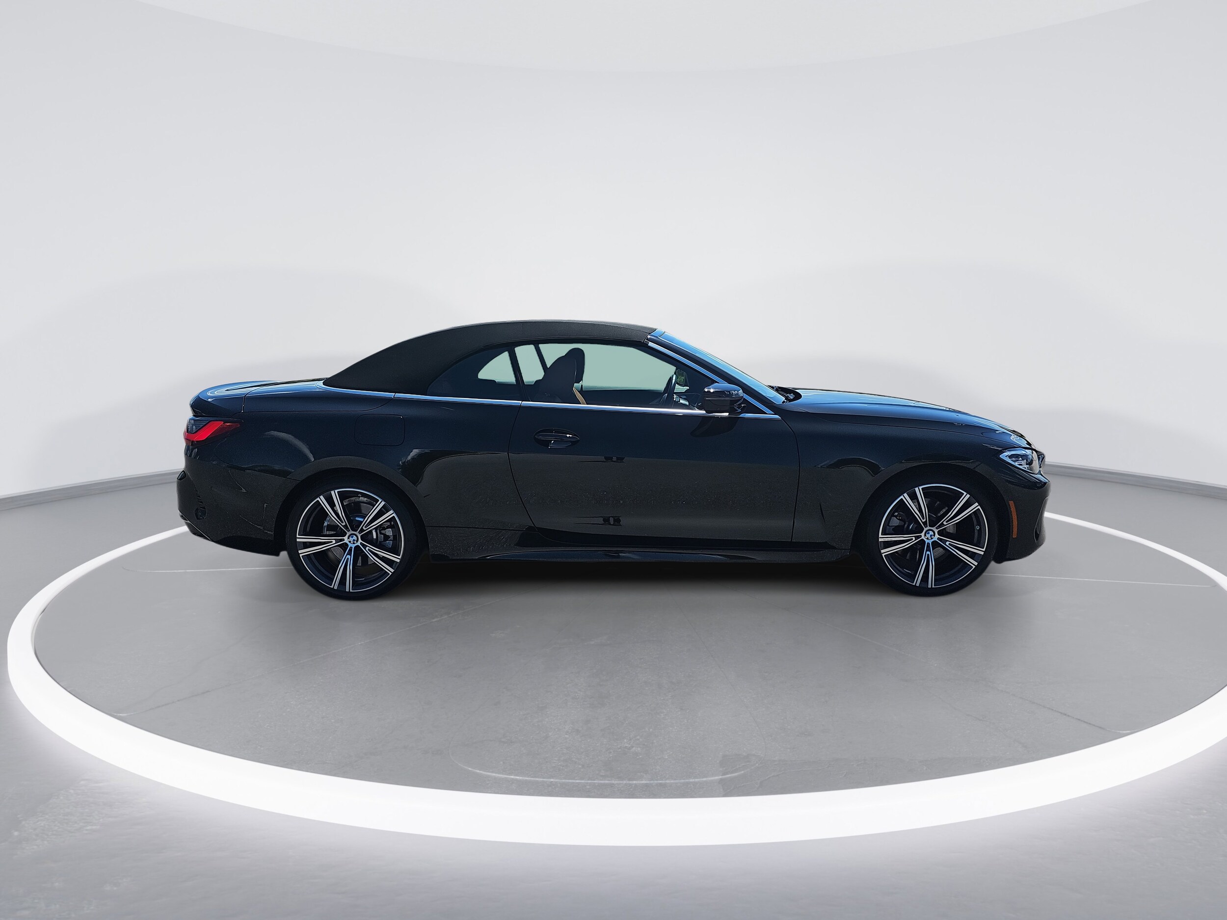 2024 Bmw 430i Convertible photo 2