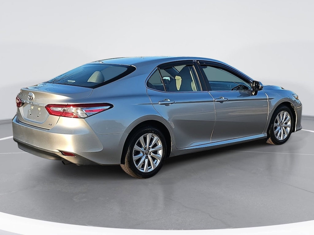 Used 2018 Toyota Camry LE Sedan
