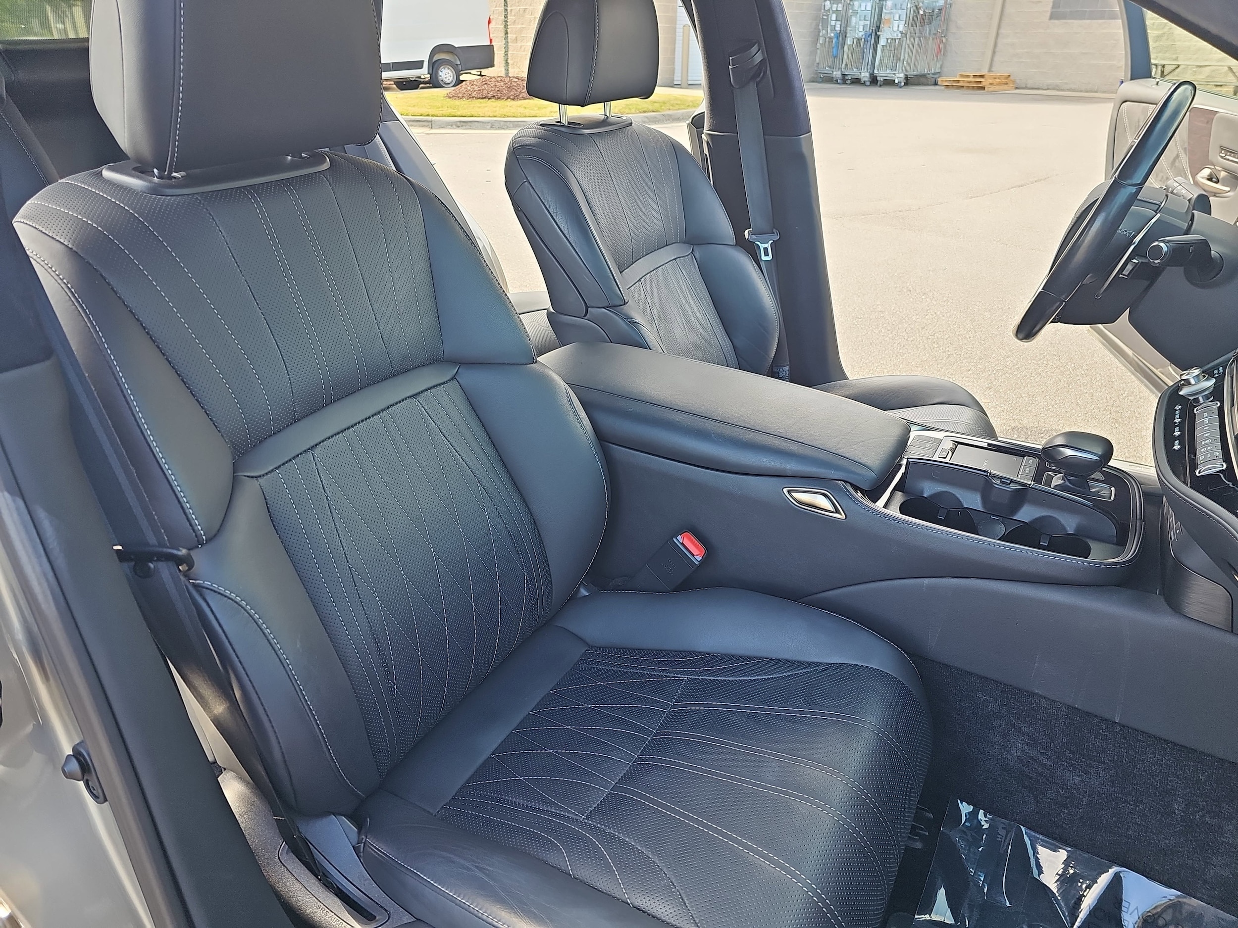 2022 Lexus LS Base - Photo 10