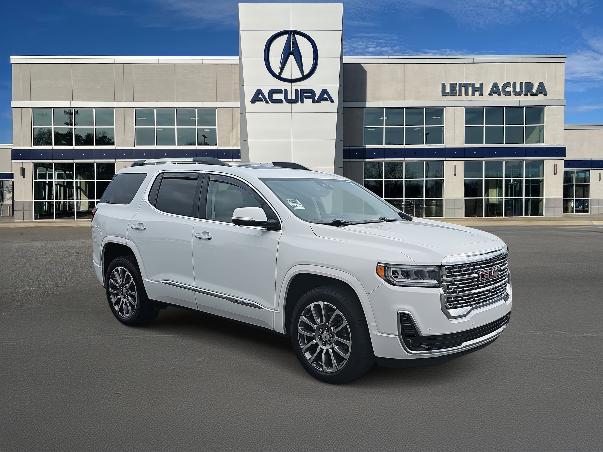 2023 GMC Acadia Denali's photo