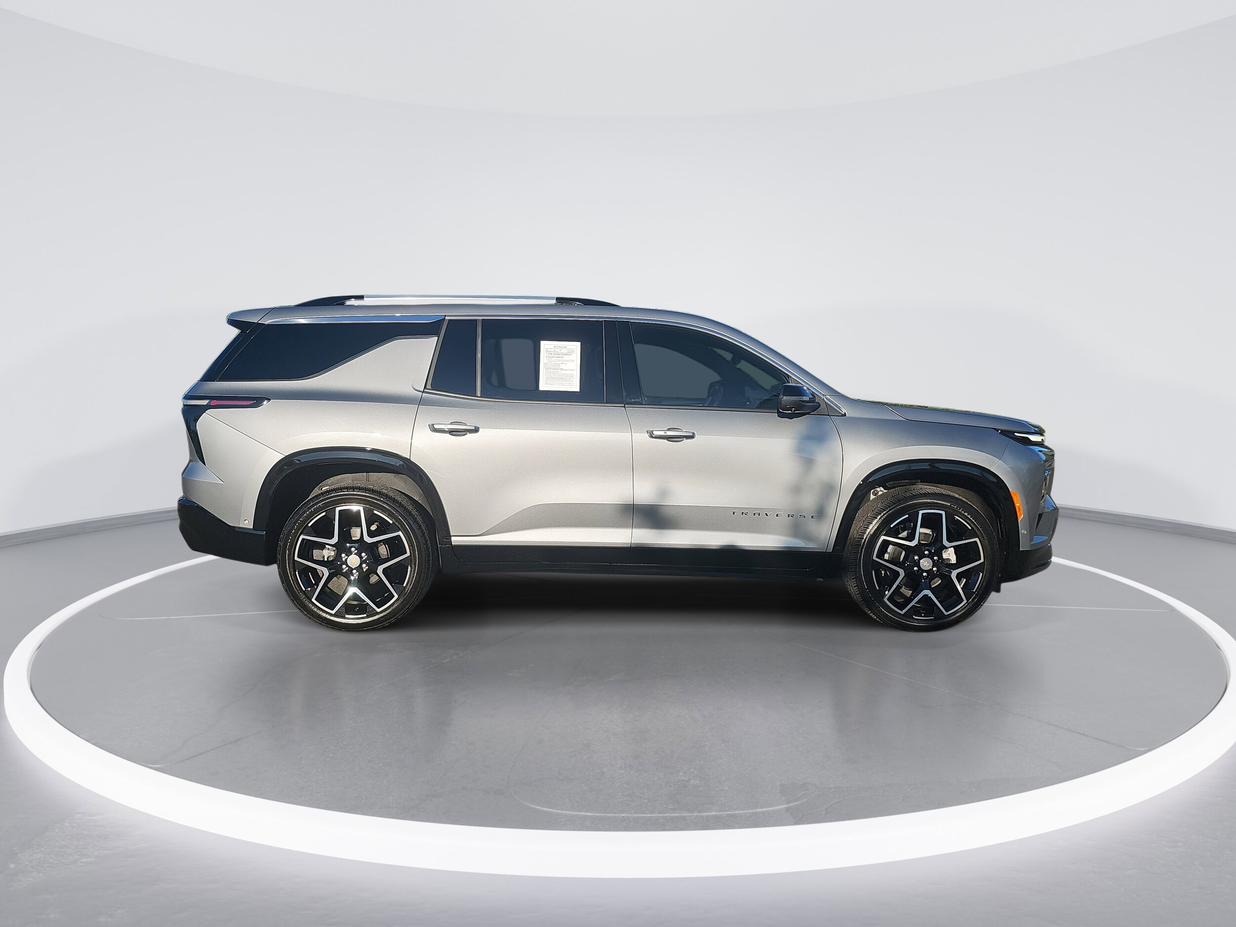 2025 Chevrolet Traverse High Country photo 2