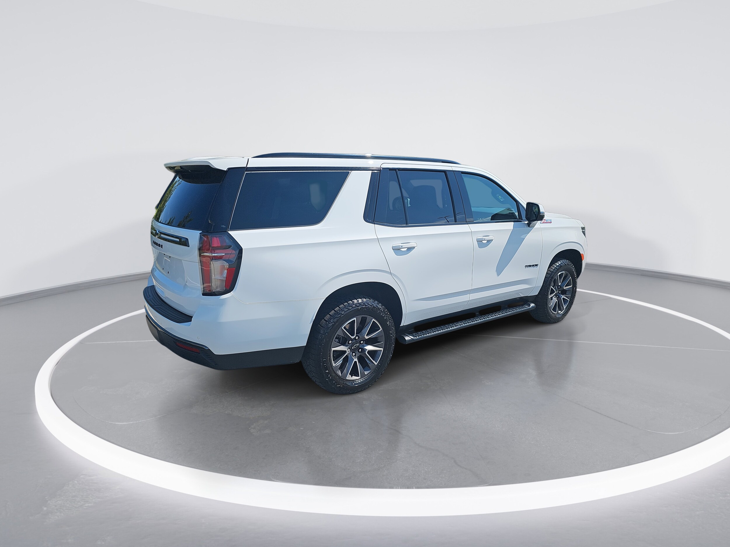 2022 Chevrolet Tahoe Z71 photo 2