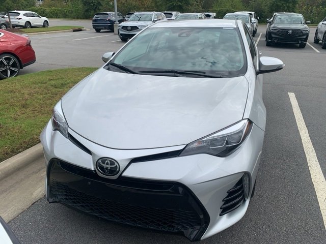 2019 Toyota Corolla SE photo 2